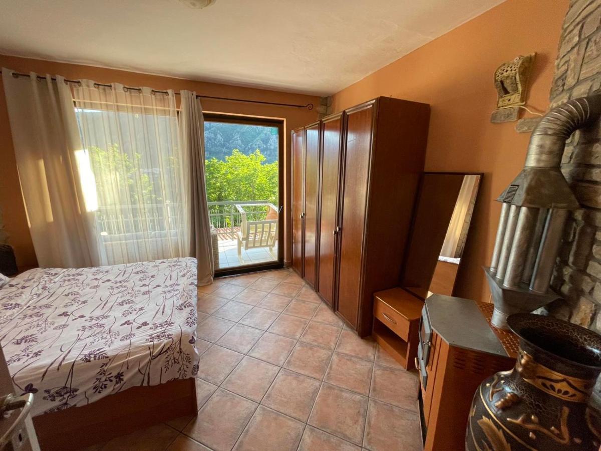 Apartment Aki โกตอร์ ภายนอก รูปภาพ
