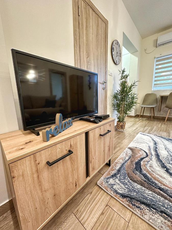 Apartment Aki โกตอร์ ภายนอก รูปภาพ