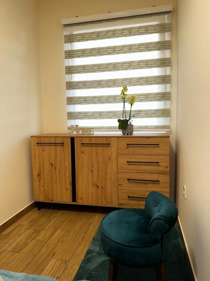 Apartment Aki โกตอร์ ภายนอก รูปภาพ