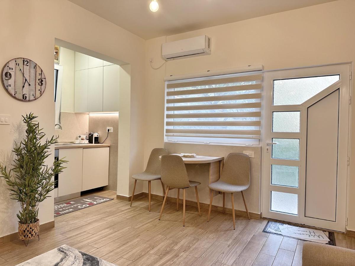 Apartment Aki โกตอร์ ภายนอก รูปภาพ