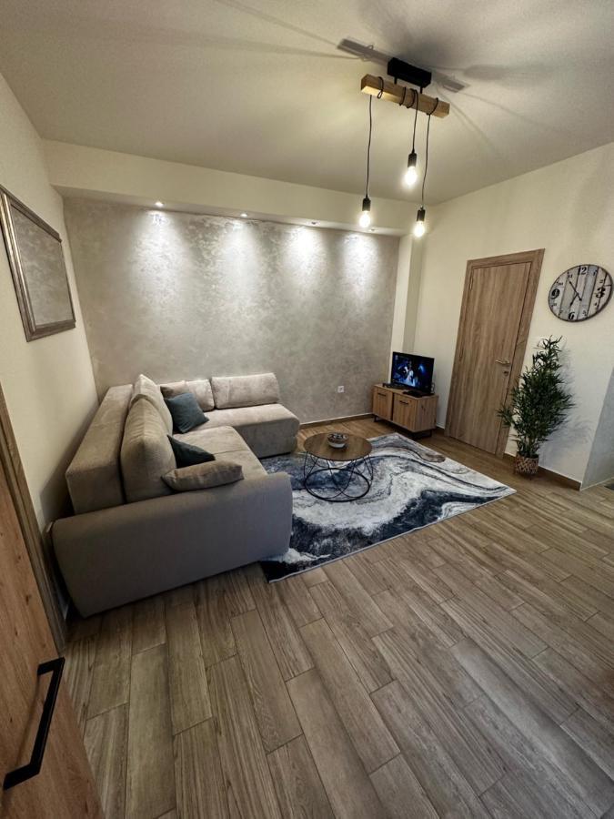 Apartment Aki โกตอร์ ภายนอก รูปภาพ